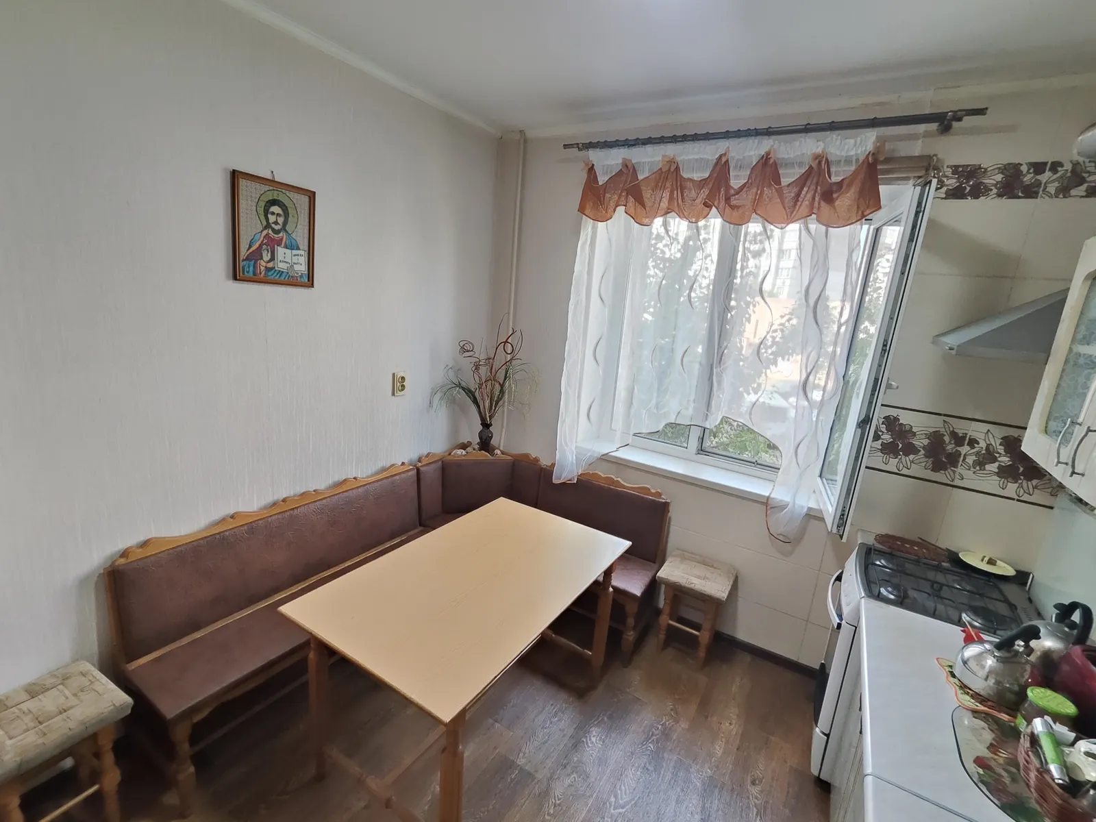 Apartments for sale 3 rooms, 91 m², 2nd fl./9 floors. 49, Mykoly Zakrevskoho vul., Kyiv. 