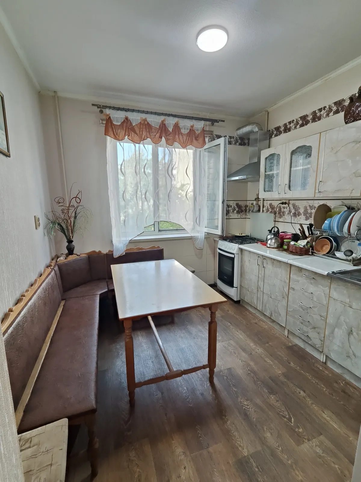 Apartments for sale 3 rooms, 91 m², 2nd fl./9 floors. 49, Mykoly Zakrevskoho vul., Kyiv. 