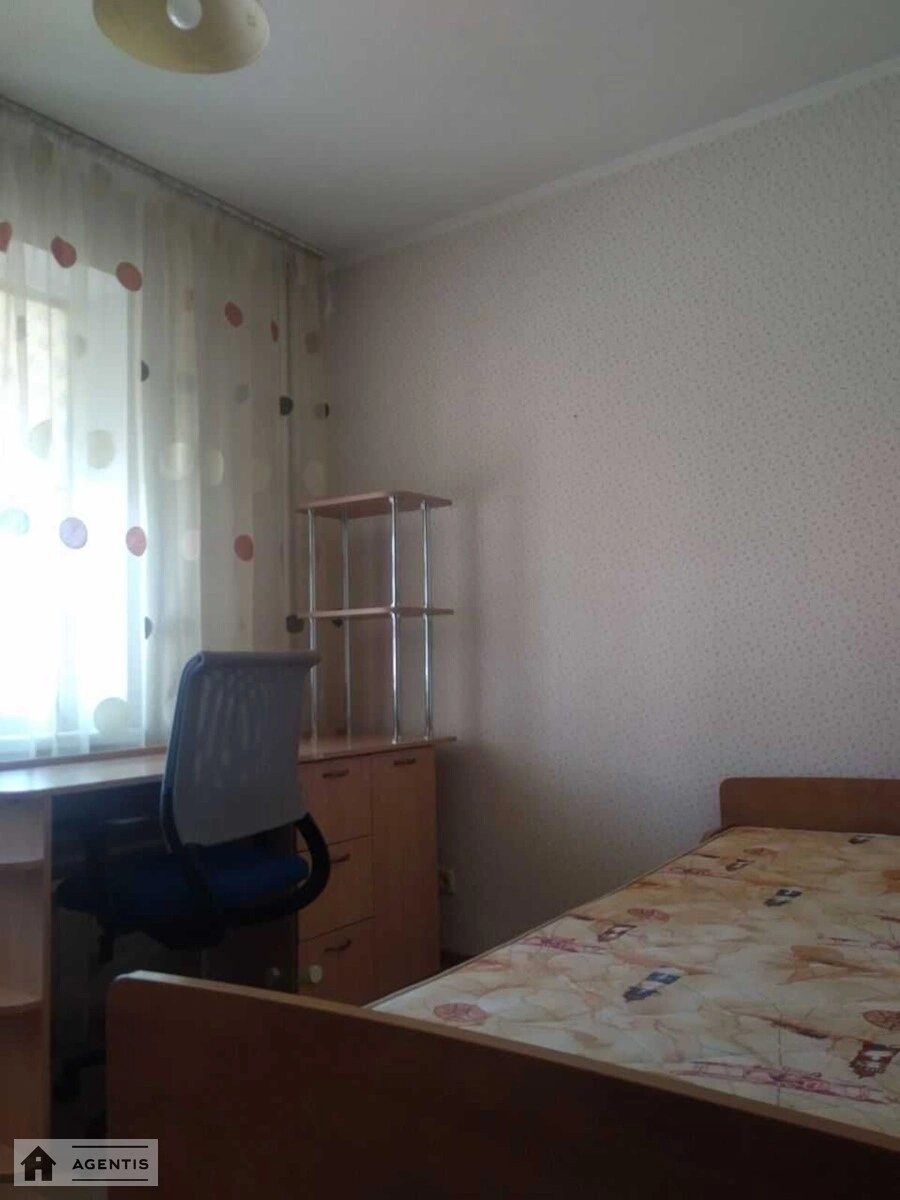 Apartment for rent 3 rooms, 70 m², 8th fl./9 floors. 7, Geroyiv Dnipra 7, Kyiv. 