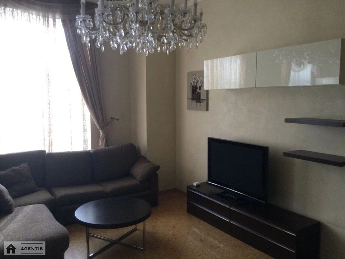 Apartment for rent 5 rooms, 120 m², 5th fl./6 floors. Myhaylivska, Kyiv. 