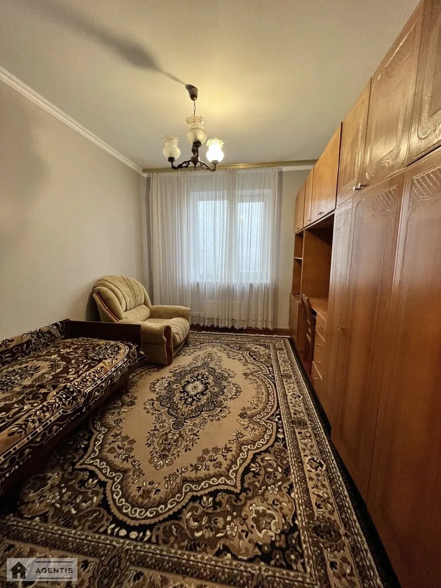 Apartment for rent 3 rooms, 72 m², 18th fl./18 floors. Revutckogo, Kyiv. 