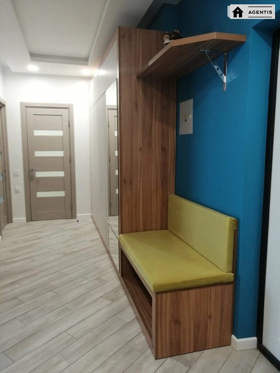 Здам квартиру 2 кімнати, 67 m², 4 пов./10 поверхів. Регенераторна 4, Київ. 