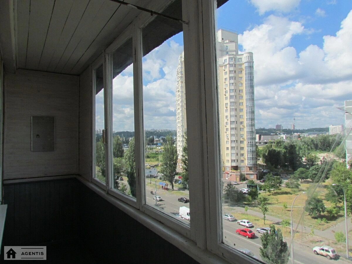 Apartment for rent 1 room, 22 m², 8th fl./9 floors. 4, Yordanska vul. Layosha Havro, Kyiv. 