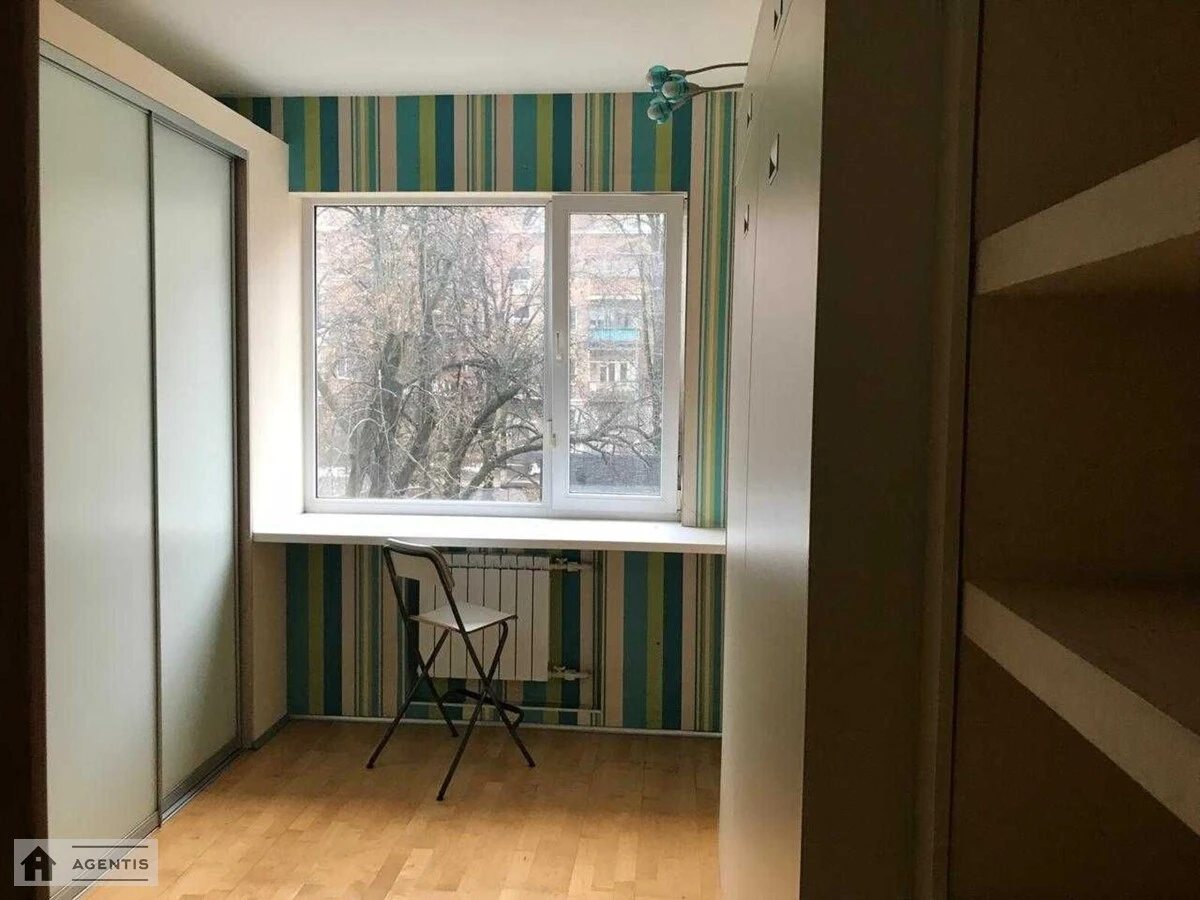 Apartment for rent 2 rooms, 42 m², 2nd fl./5 floors. 18, Serhiya Berehovoho , Kyiv. 