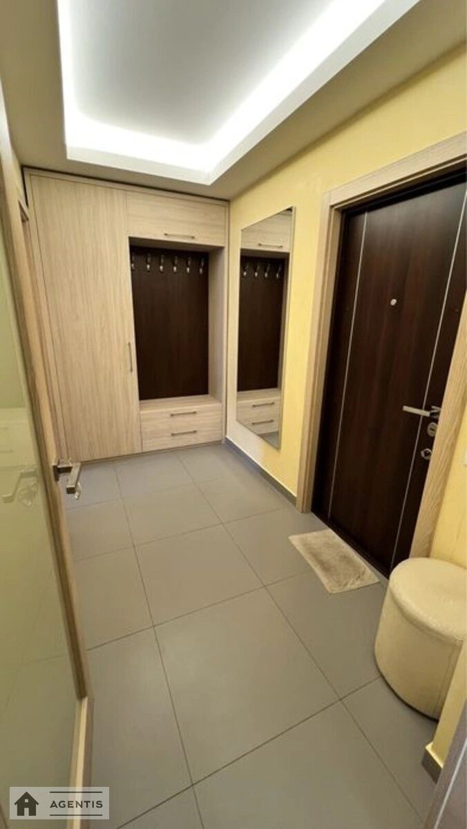 Здам квартиру 1 кімната, 42 m², 15 пов./15 поверхів. Деснянський район, Київ. 