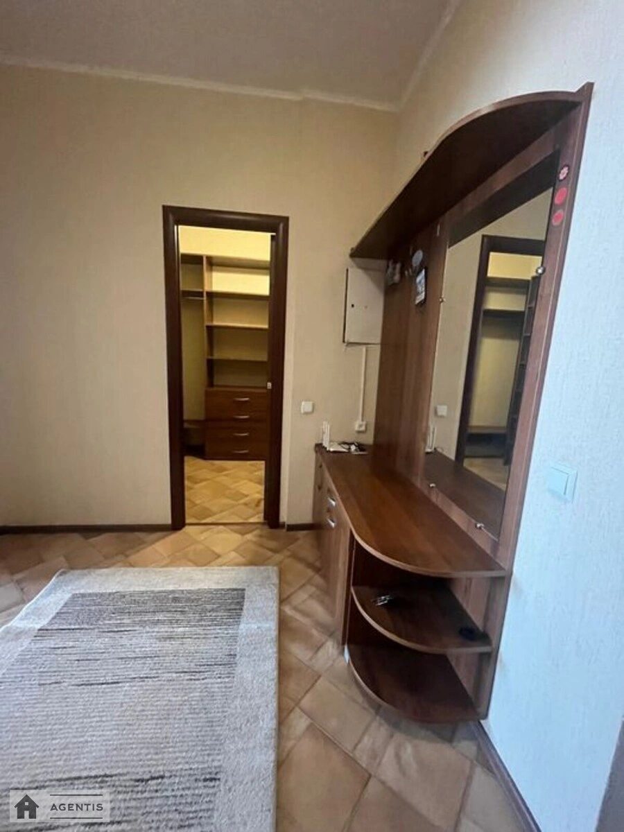 Сдам квартиру 1 комната, 55 m², 21 эт./25 этажей. 32, Анни Ахматової вул., Киев. 