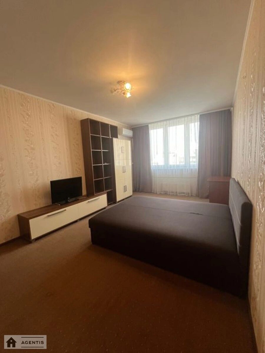 Сдам квартиру 1 комната, 55 m², 21 эт./25 этажей. 32, Анни Ахматової вул., Киев. 