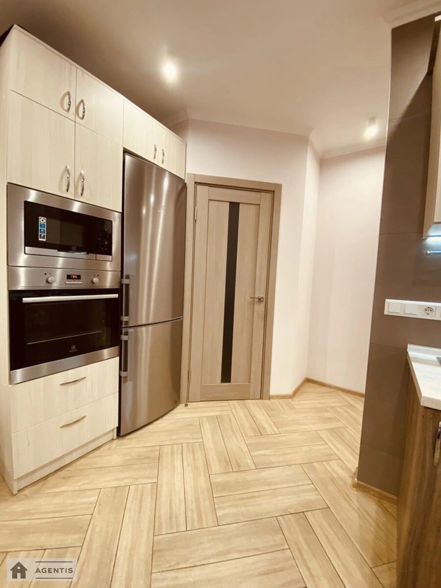 Apartment for rent 2 rooms, 52 m², 19th fl./24 floors. 6, Vatslava Havela bulv. Ivana Lepse, Kyiv. 