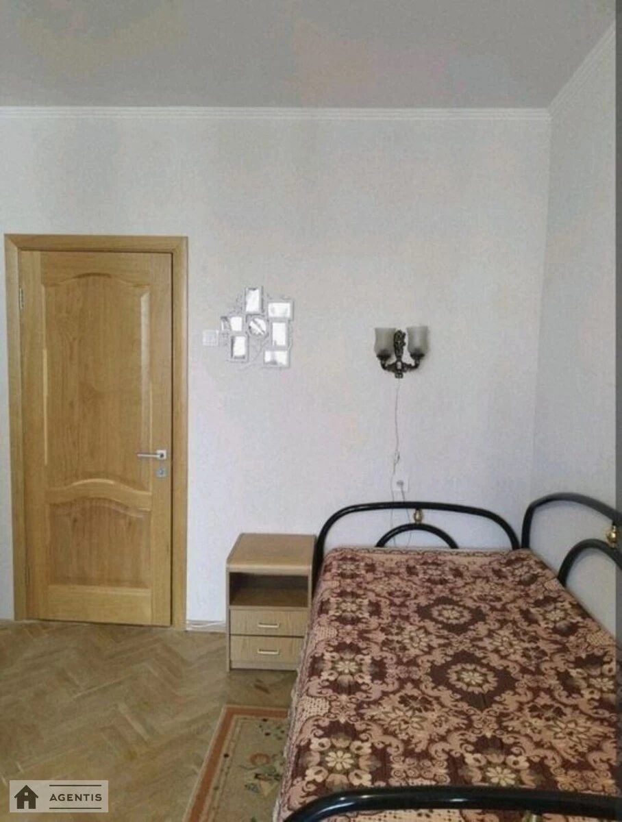 Apartment for rent 3 rooms, 87 m², 6th fl./9 floors. 22, Vasylya Tyutyunnyka vul. Anri Barbyusa, Kyiv. 