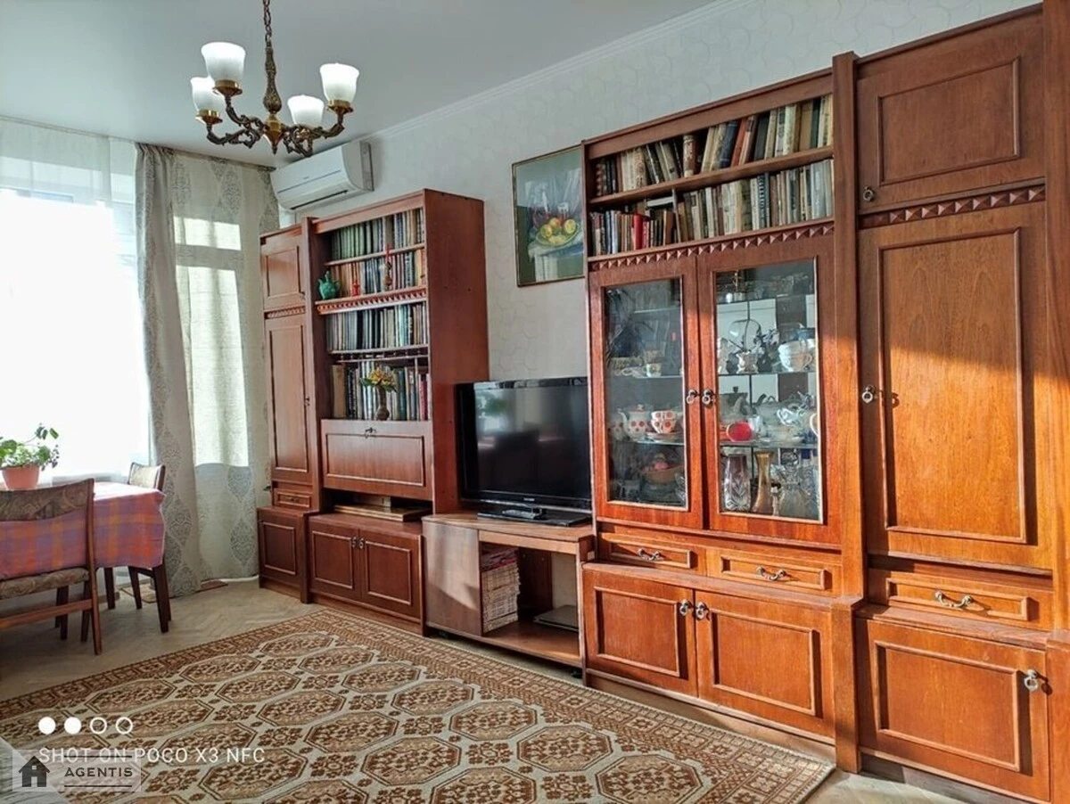 Apartment for rent 3 rooms, 87 m², 6th fl./9 floors. 22, Vasylya Tyutyunnyka vul. Anri Barbyusa, Kyiv. 