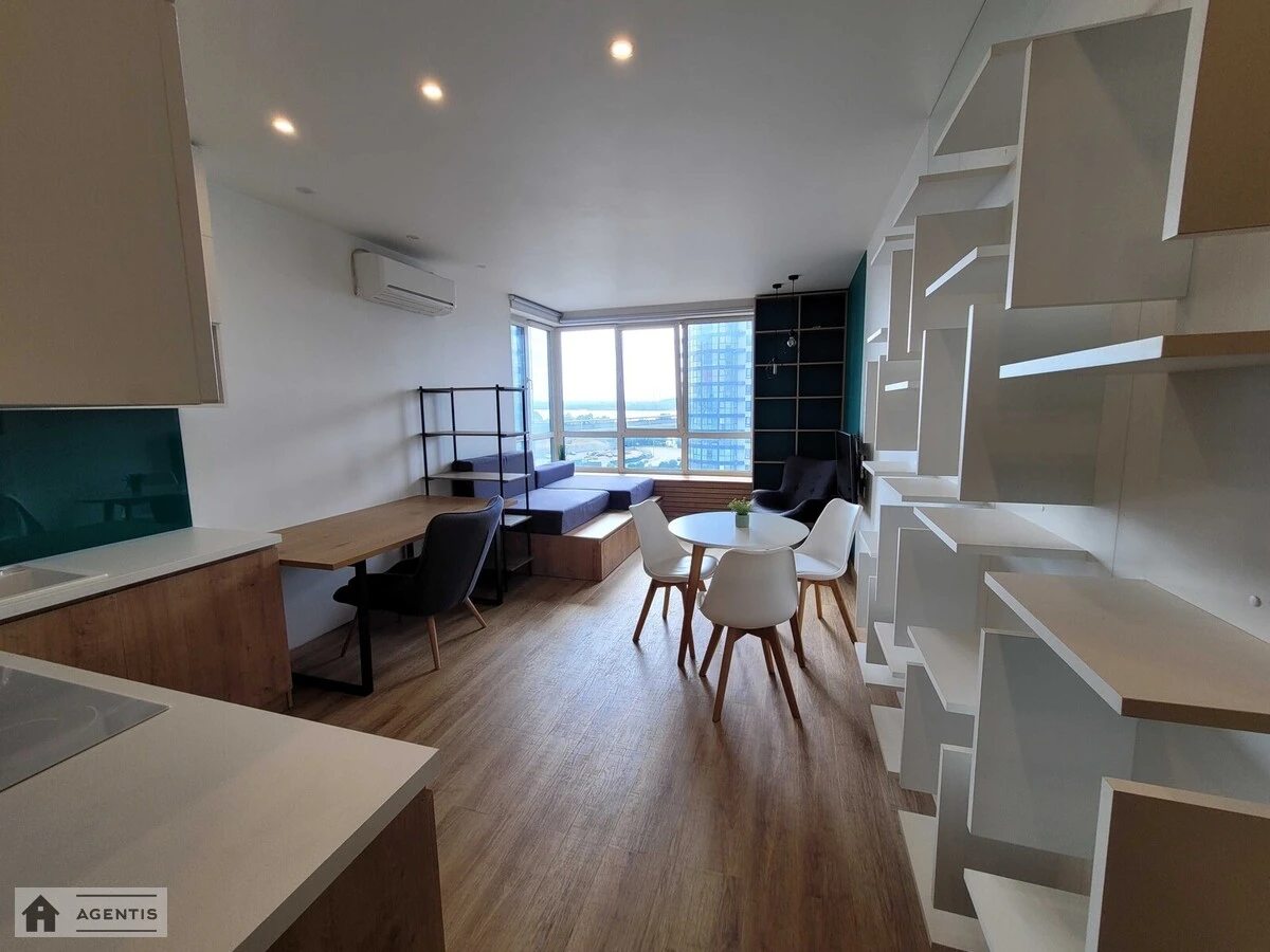 Сдам квартиру 1 комната, 28 m², 7 эт./25 этажей. Заречная, Киев. 