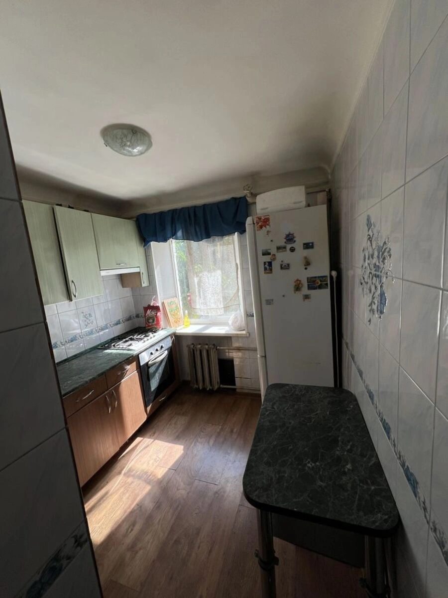 Продаж квартири 2 кімнати, 45 m², 5 пов./5 поверхів. Фортечний (кіровський), Кропивницький. 