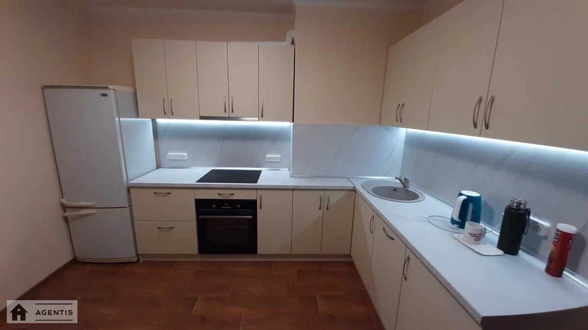 Сдам квартиру 2 комнаты, 72 m², 23 эт./25 этажей. 1, Балтийский 1, Киев. 