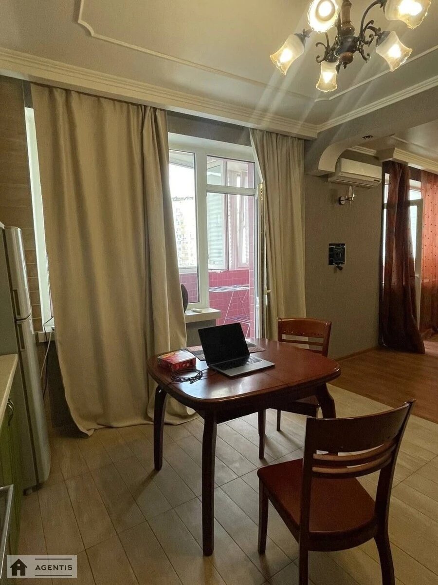 Apartment for rent 1 room, 57 m², 16th fl./25 floors. 19, Dniprovs'ka embankment 19, Kyiv. 