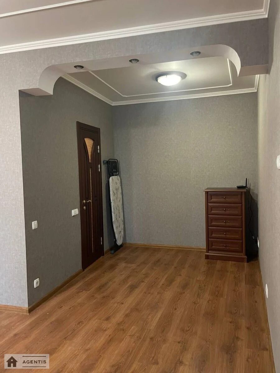 Сдам квартиру 1 комната, 57 m², 16 эт./25 этажей. 19, Днепровская набережная 19, Киев. 