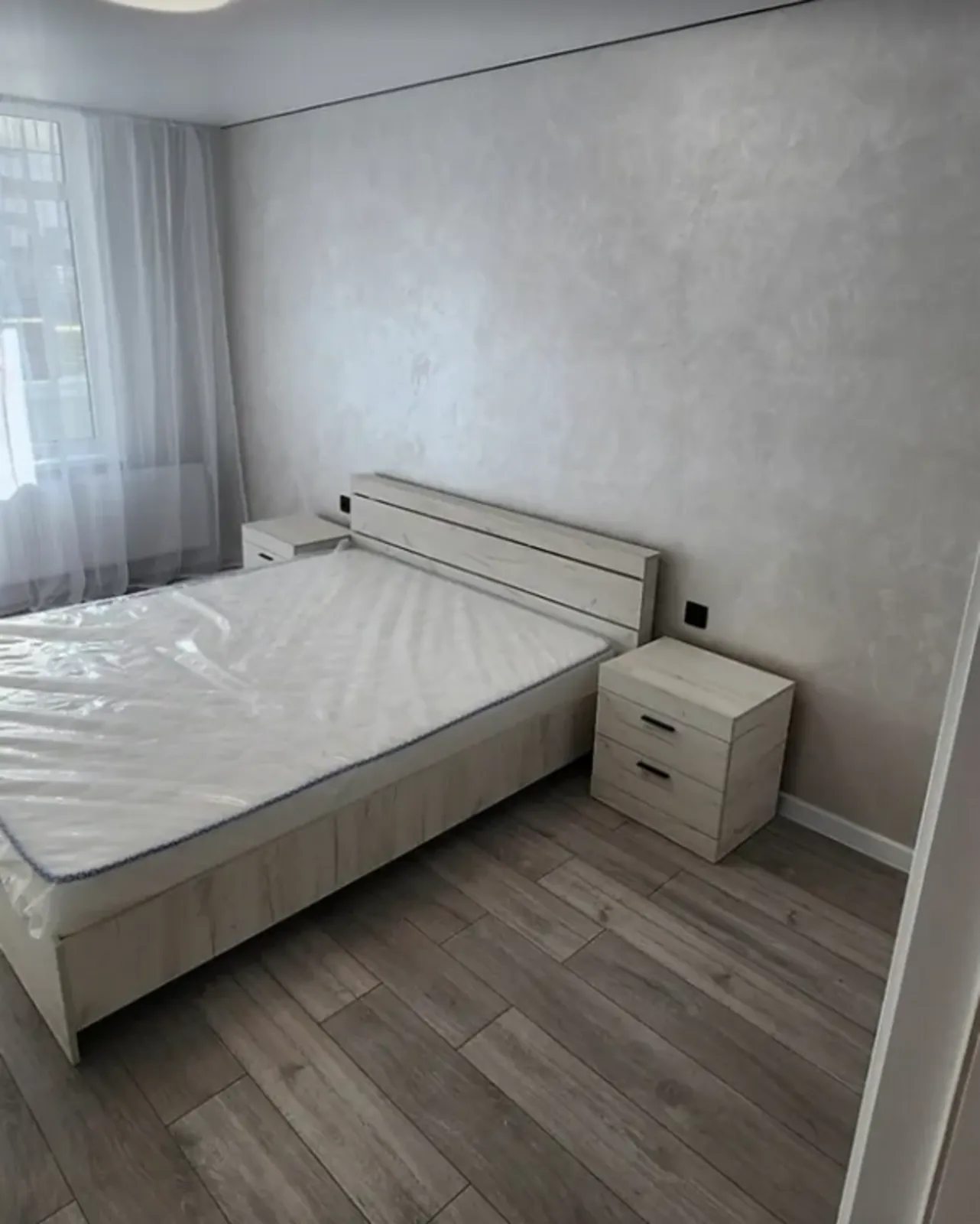 Продаж квартири 2 кімнати, 76 m², 2 пов./11 поверхів. Бам, Тернопіль. 