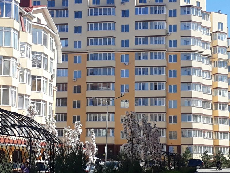 Apartments for sale. 3 rooms, 87 m², 5th floor/10 floors. 100, Sobornaya, Sofyevskaya Borshchahovka. 