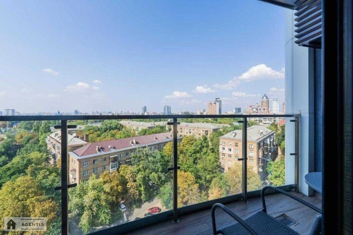 Сдам квартиру 2 комнаты, 106 m², 11 эт./25 этажей. 26, Євгена Коновальця вул. (Щорса), Киев. 