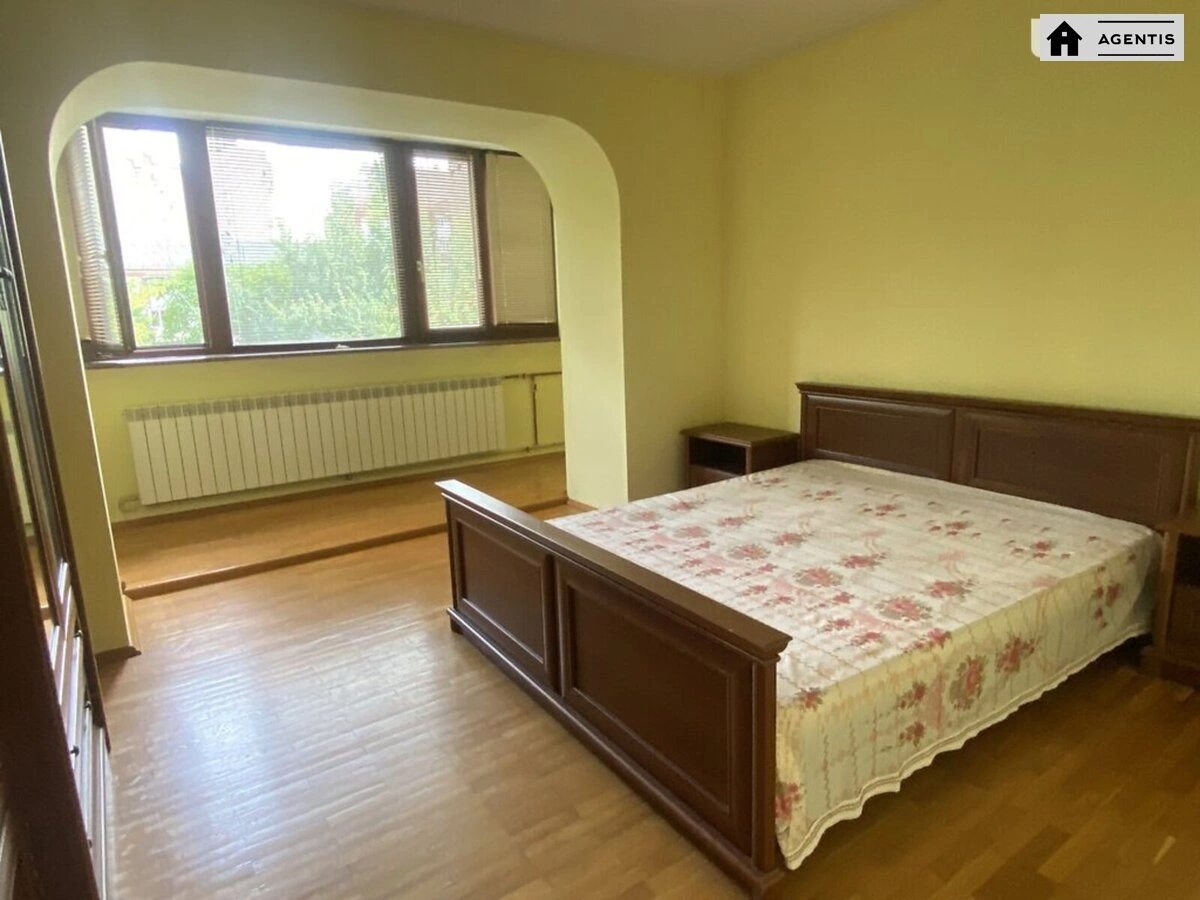 Здам квартиру 3 кімнати, 74 m², 2 пов./15 поверхів. 88, Антоновича вул. (Горького), Київ. 