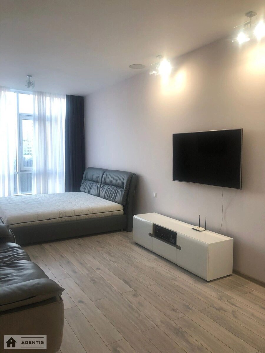 Сдам квартиру 1 комната, 65 m², 8 эт./23 этажа. Андрія Верхогляда вул. (Михайла Драгомірова), Киев. 