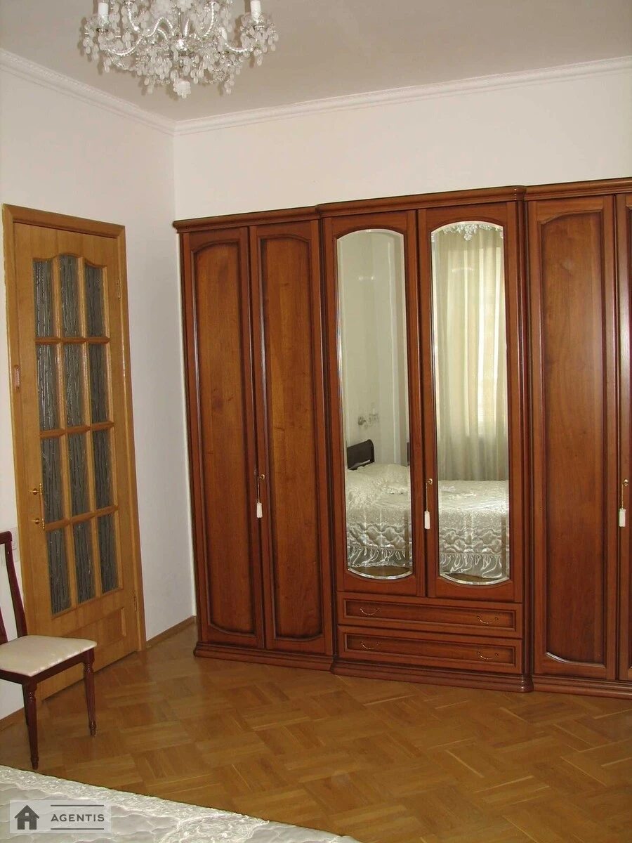 Apartment for rent 2 rooms, 70 m², 6th fl./6 floors. 3, Bankova 3, Kyiv. 