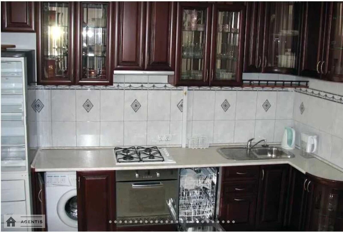 Apartment for rent 2 rooms, 70 m², 6th fl./6 floors. 3, Bankova 3, Kyiv. 