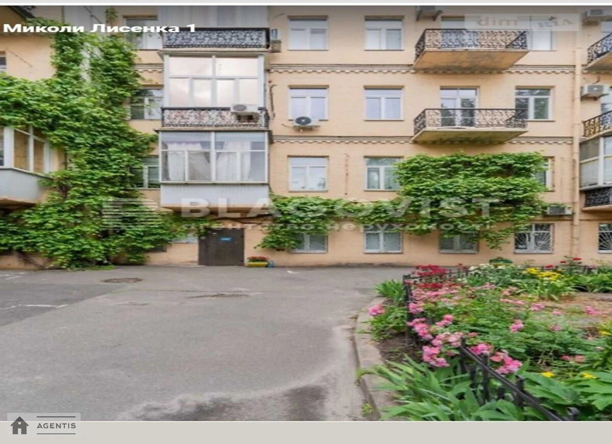 Apartment for rent 1 room, 42 m², 2nd fl./4 floors. Lysenka 4, Kyiv. 