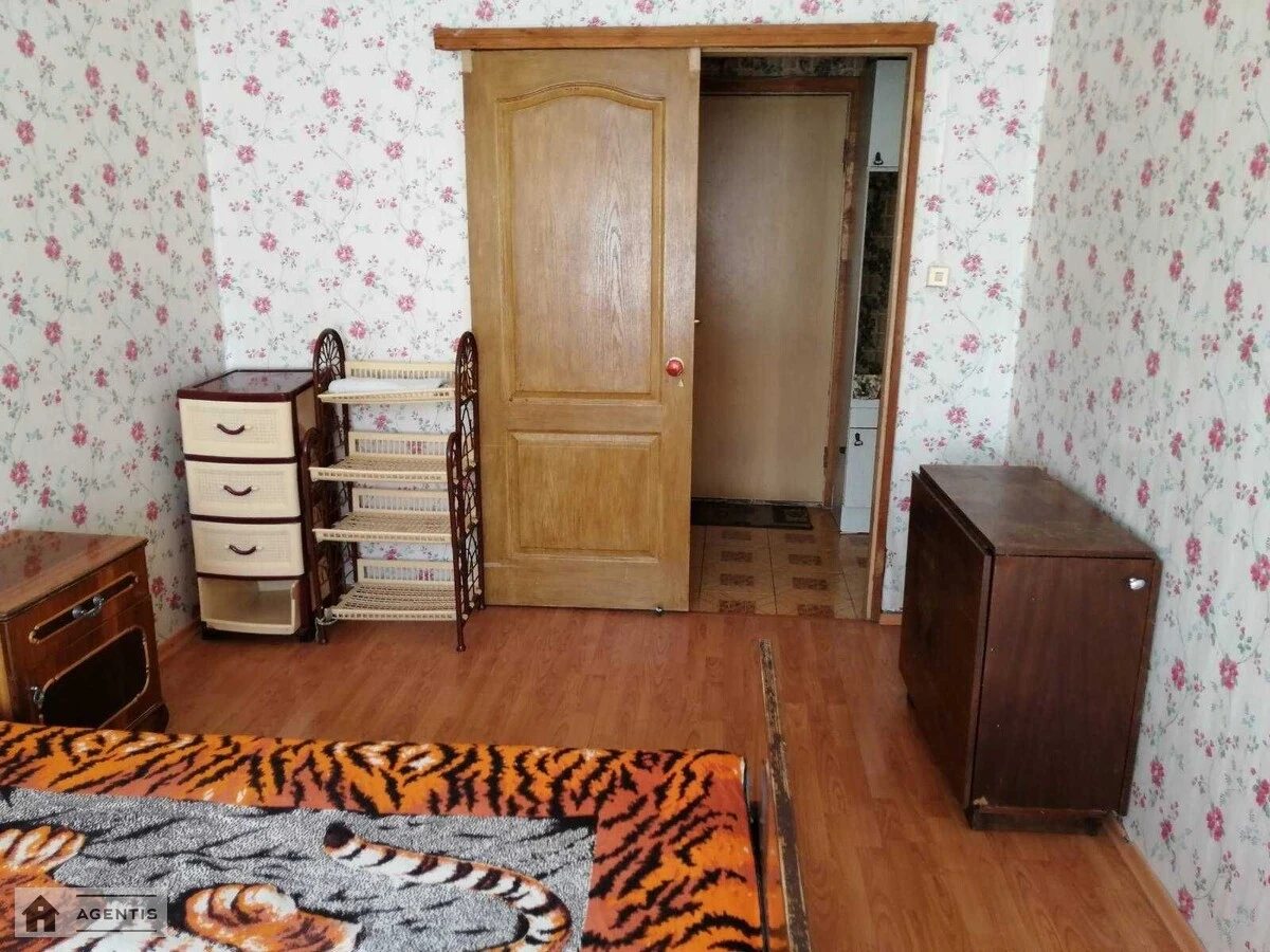 Сдам квартиру 2 комнаты, 52 m², 6 эт./9 этажей. 2, Героїв Маріуполя вул. (Маршала Якубовського), Киев. 