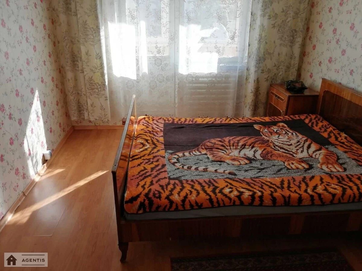 Apartment for rent 2 rooms, 52 m², 6th fl./9 floors. 2, Heroyiv Mariupolya vul. Marshala Yakubovskoho, Kyiv. 