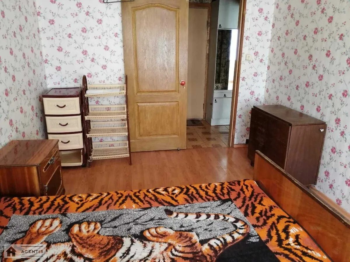 Сдам квартиру 2 комнаты, 52 m², 6 эт./9 этажей. 2, Героїв Маріуполя вул. (Маршала Якубовського), Киев. 