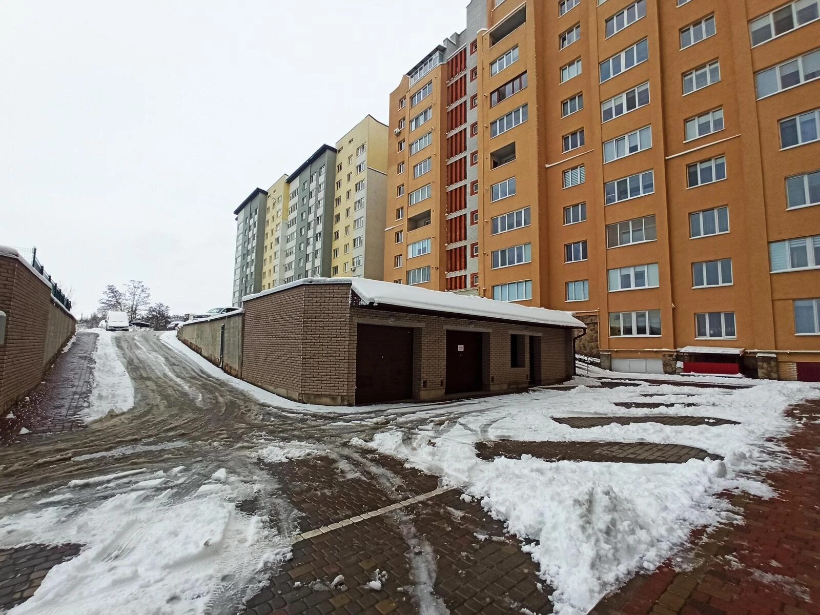 Продаж квартири. 3 rooms, 81 m², 2nd floor/10 floors. 3, Іллєнка вул., Тернопіль. 