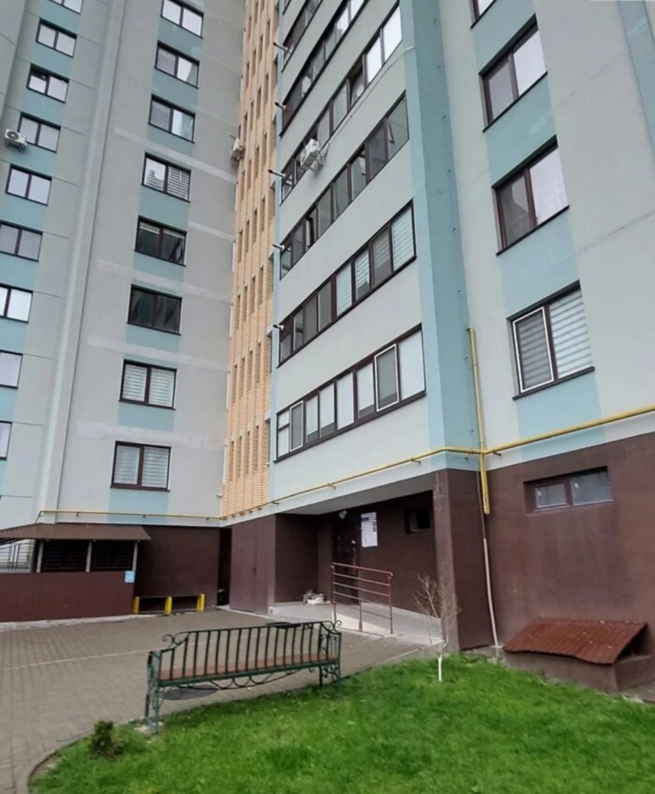Apartments for sale. 1 room, 47 m², 2nd floor/10 floors. Kutkovtsy, Ternopil. 