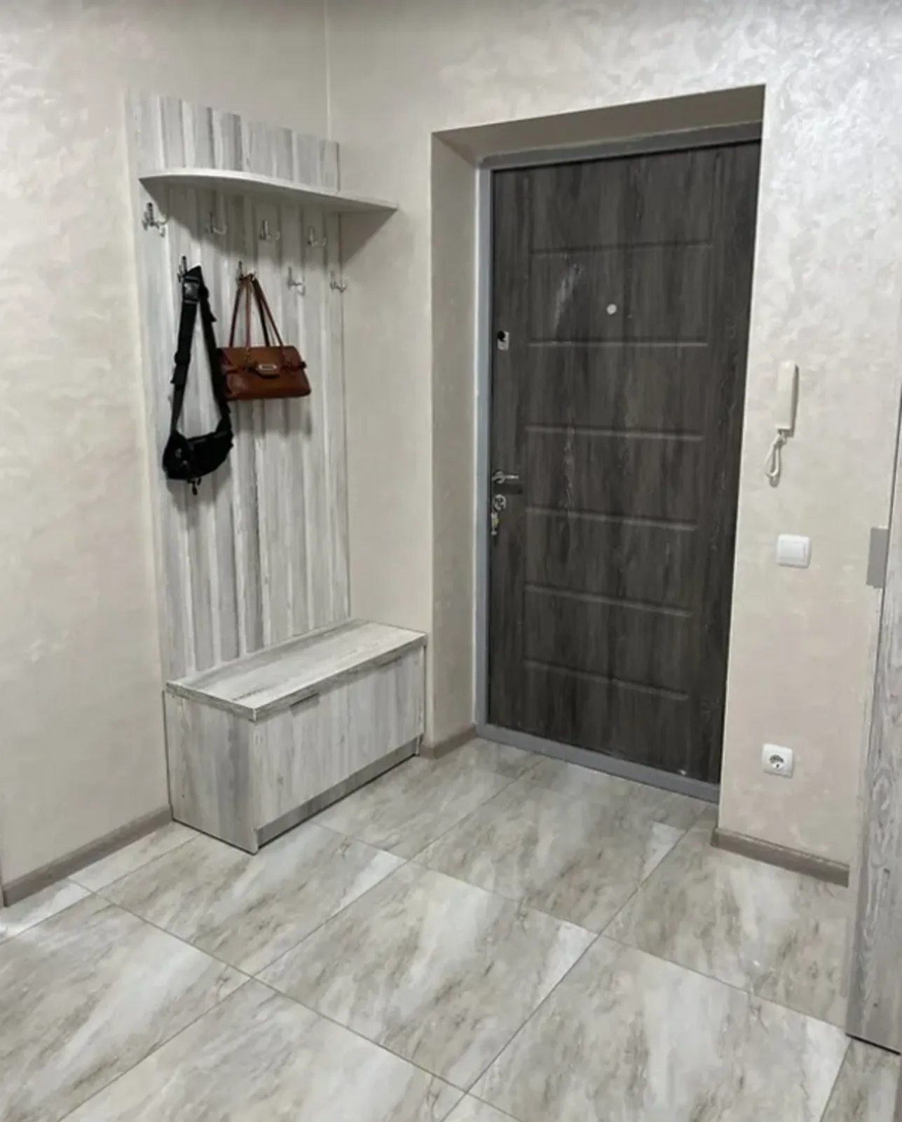 Продаж квартири. 2 rooms, 43 m², 4th floor/4 floors. Центр, Тернопіль. 