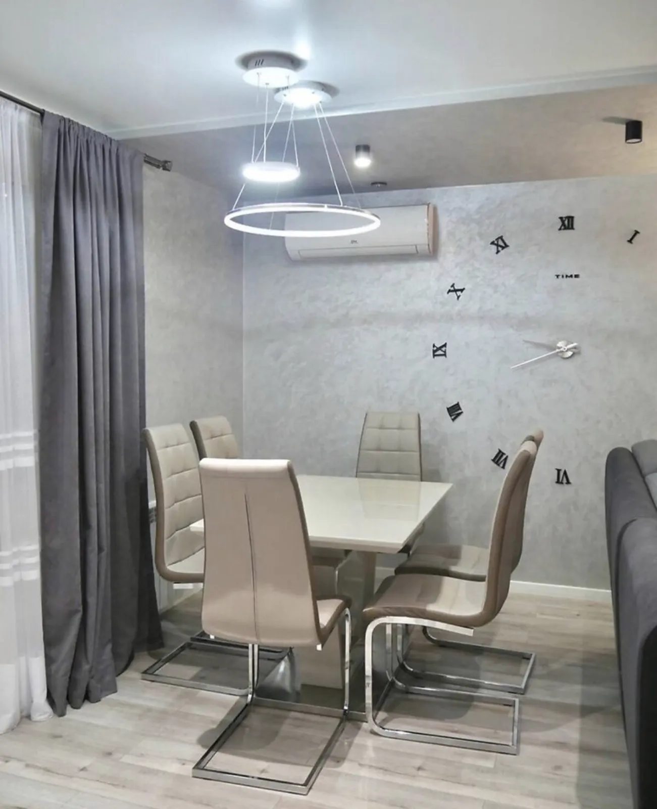 Apartments for sale. 3 rooms, 90 m², 8th floor/9 floors. Yaremy vul., Ternopil. 
