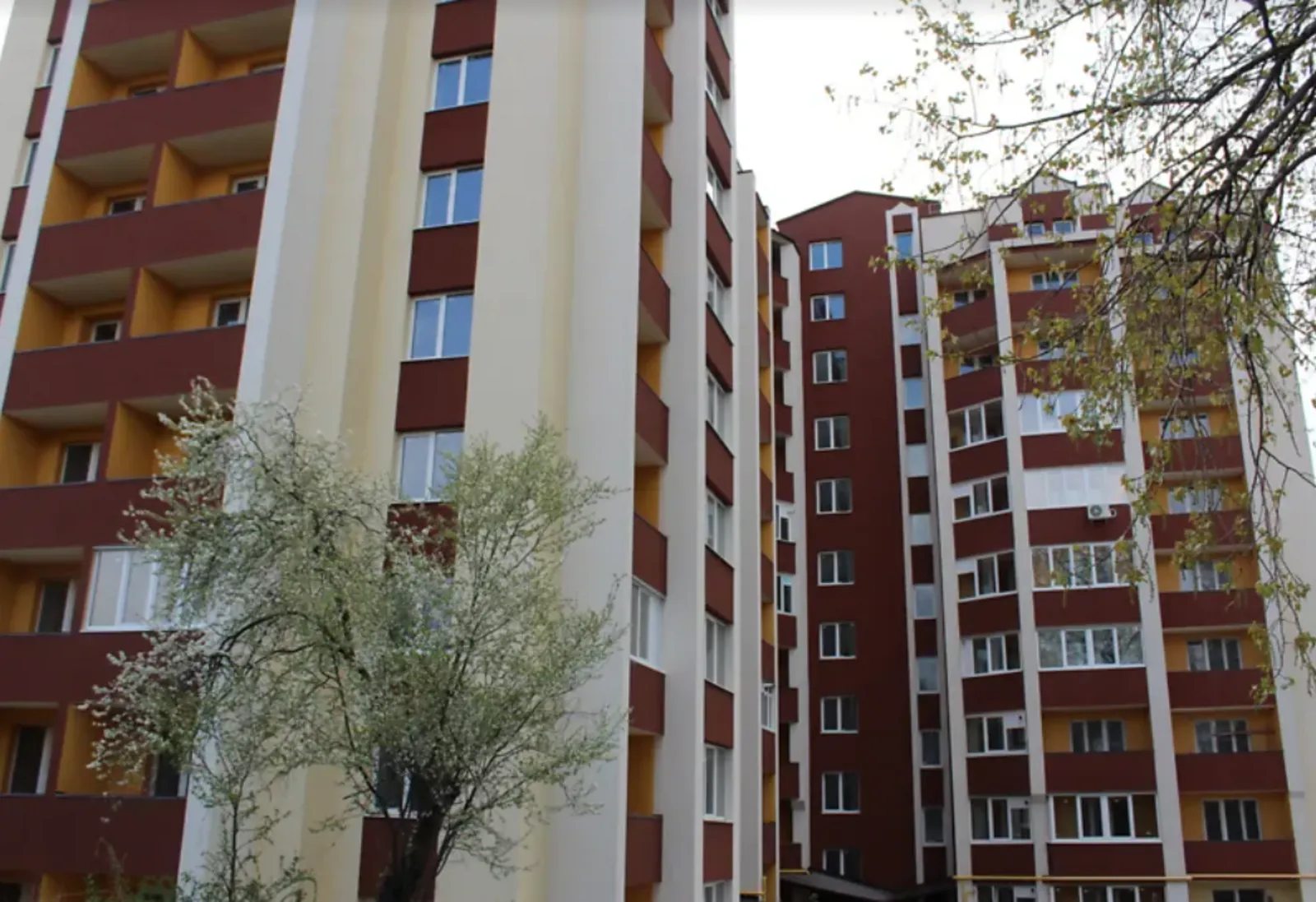 Apartments for sale. 2 rooms, 72 m², 9th floor/9 floors. Tsentr, Ternopil. 