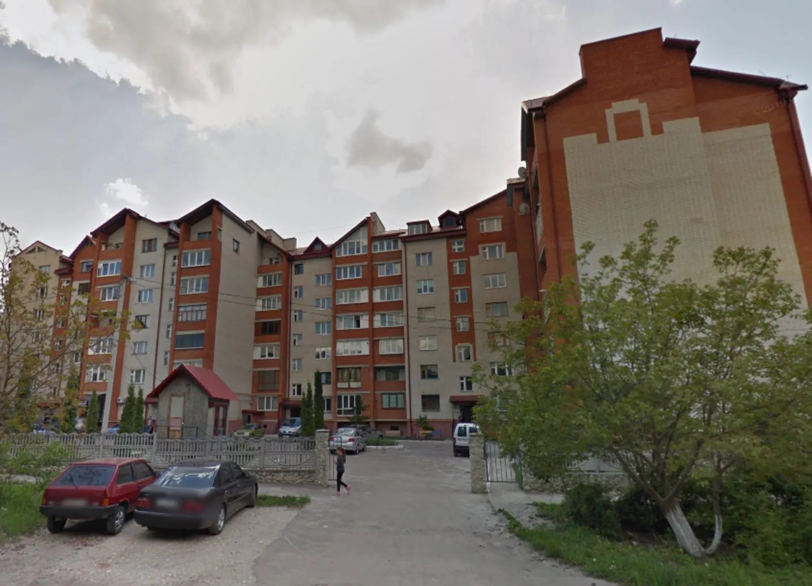 Apartments for sale. 2 rooms, 75 m², 1st floor/7 floors. Kyyivska vul., Ternopil. 
