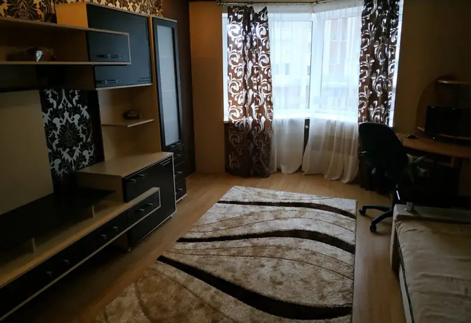 Продаж квартири. 43 m², 1st floor/9 floors. Дмитра Вишневецького б-р, Тернопіль. 