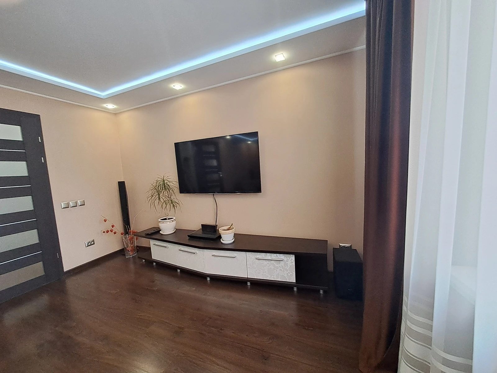 Apartments for sale. 3 rooms, 90 m², 5th floor/9 floors. Alyaska, Ternopil. 