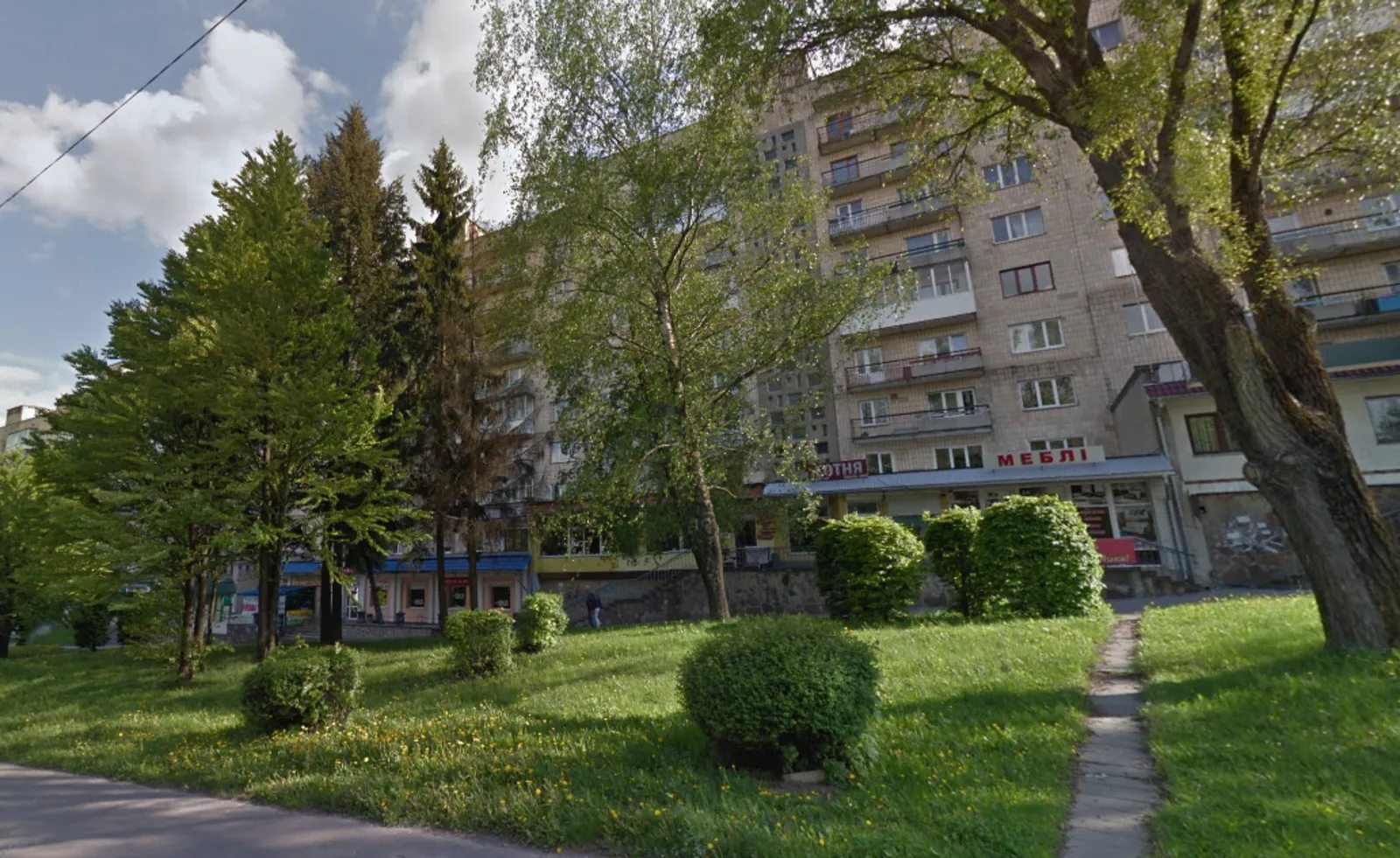 Apartments for sale. 4 rooms, 77 m², 4th floor/9 floors. Bandery S. pr., Ternopil. 