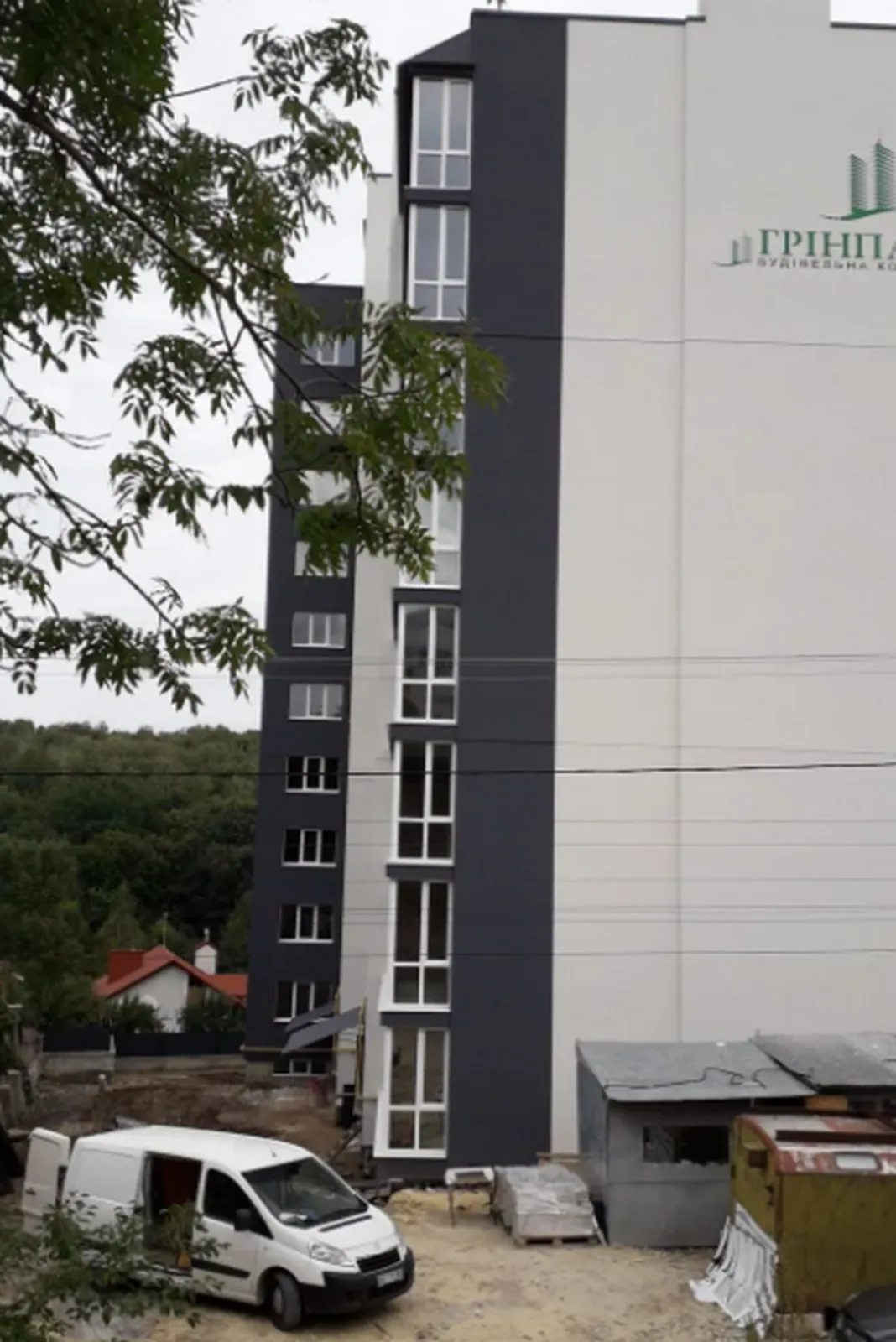 Apartments for sale. 1 room, 52 m², 6th floor/9 floors. Lvivska vul., Ternopil. 