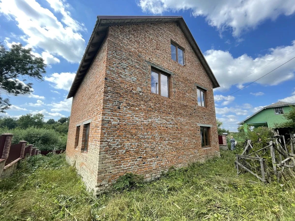 Продаж без комісії!!! Окремо стоячий будинок з гаражем. с. Підгороднє. Тернопільській район.