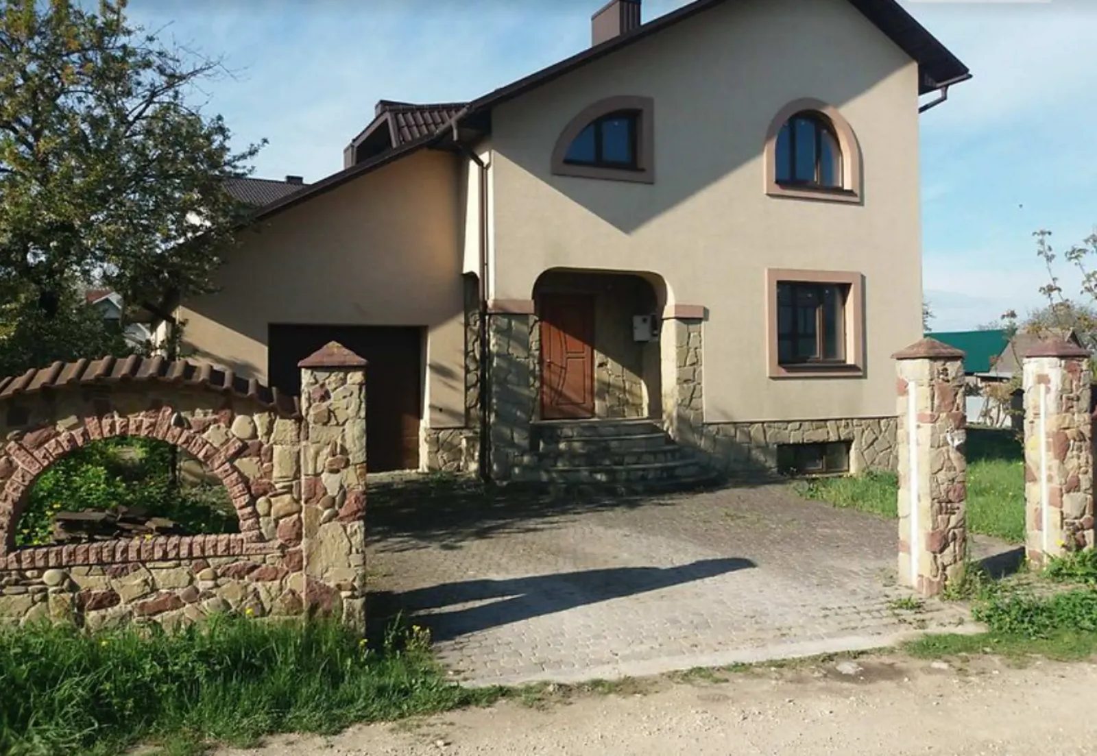 House for sale. 270 m², 2 floors. Naberezhna vul., Belaya. 