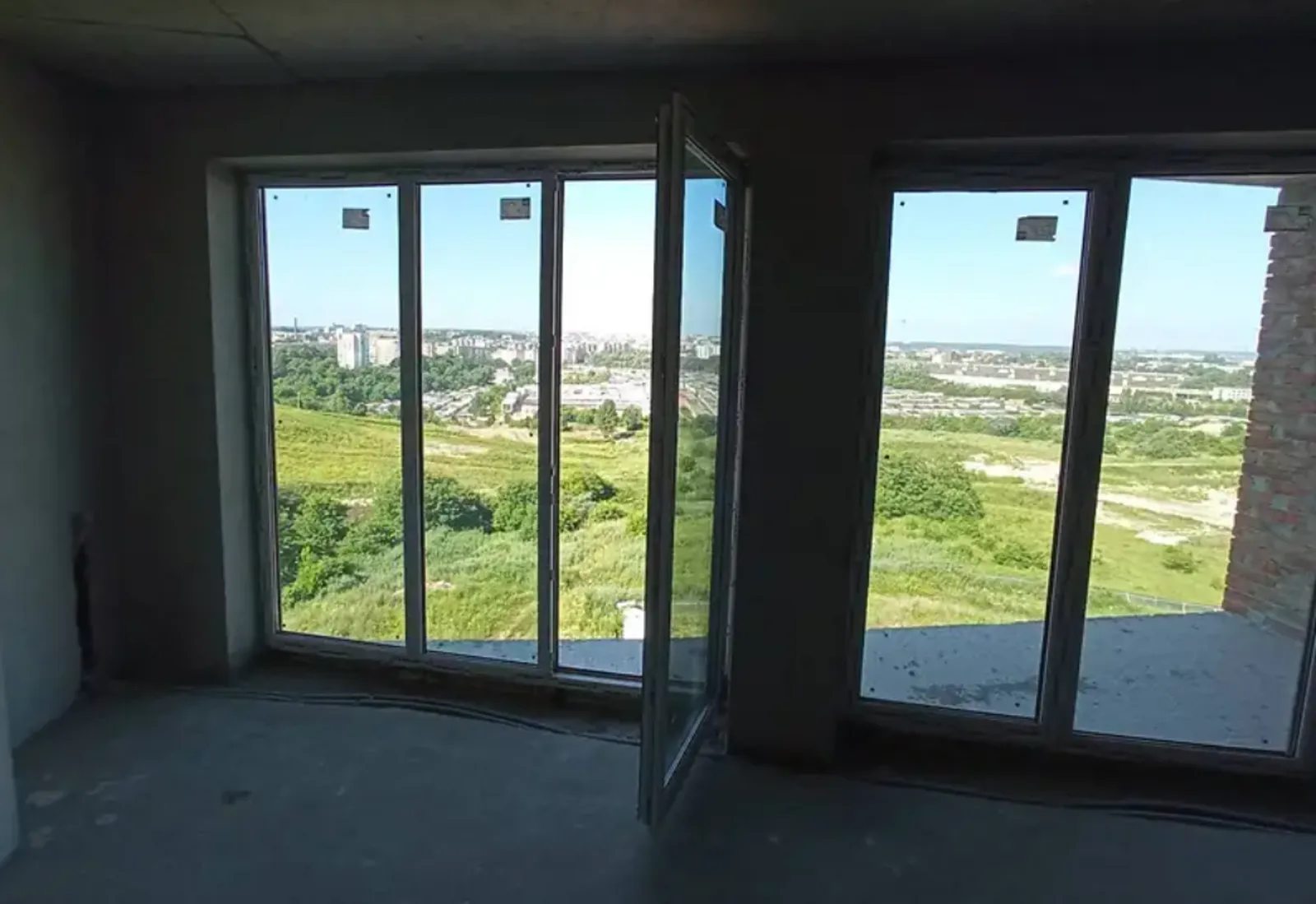 Продаж квартири. 1 room, 54 m², 10th floor/13 floors. Бам, Тернопіль. 