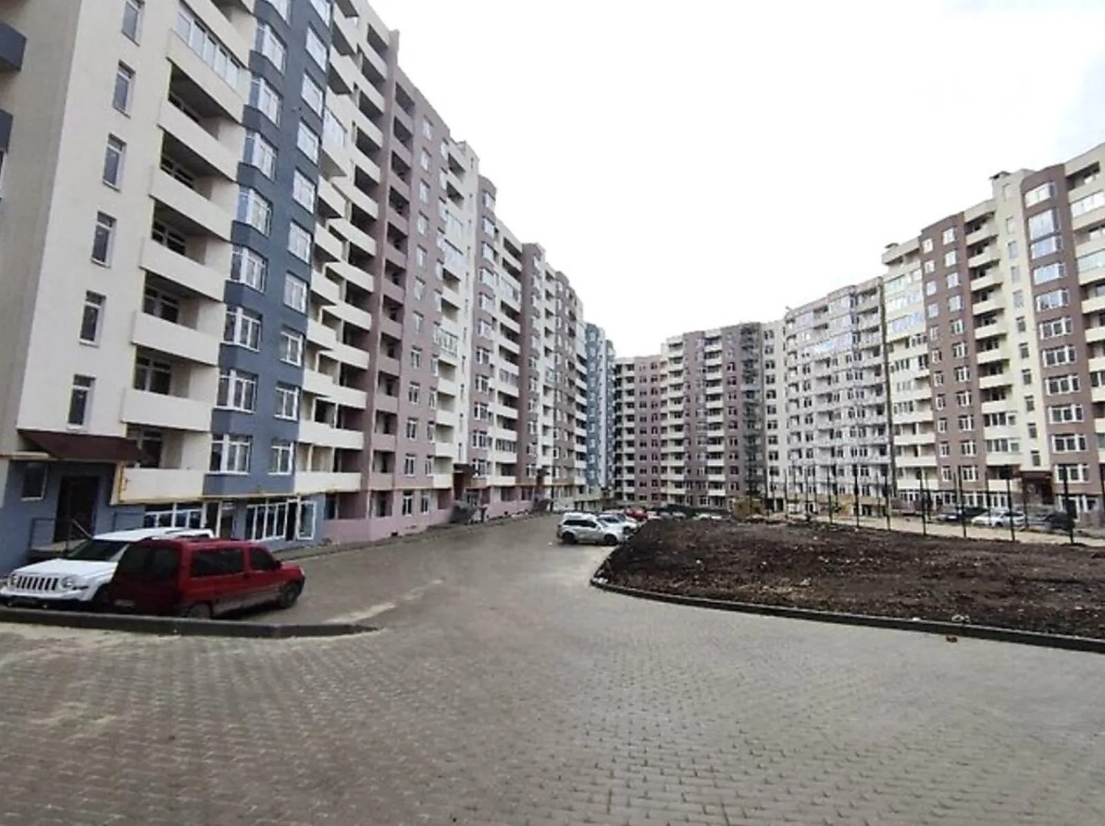 Продаж 2к квартири 57 кв. м на вул. Київська