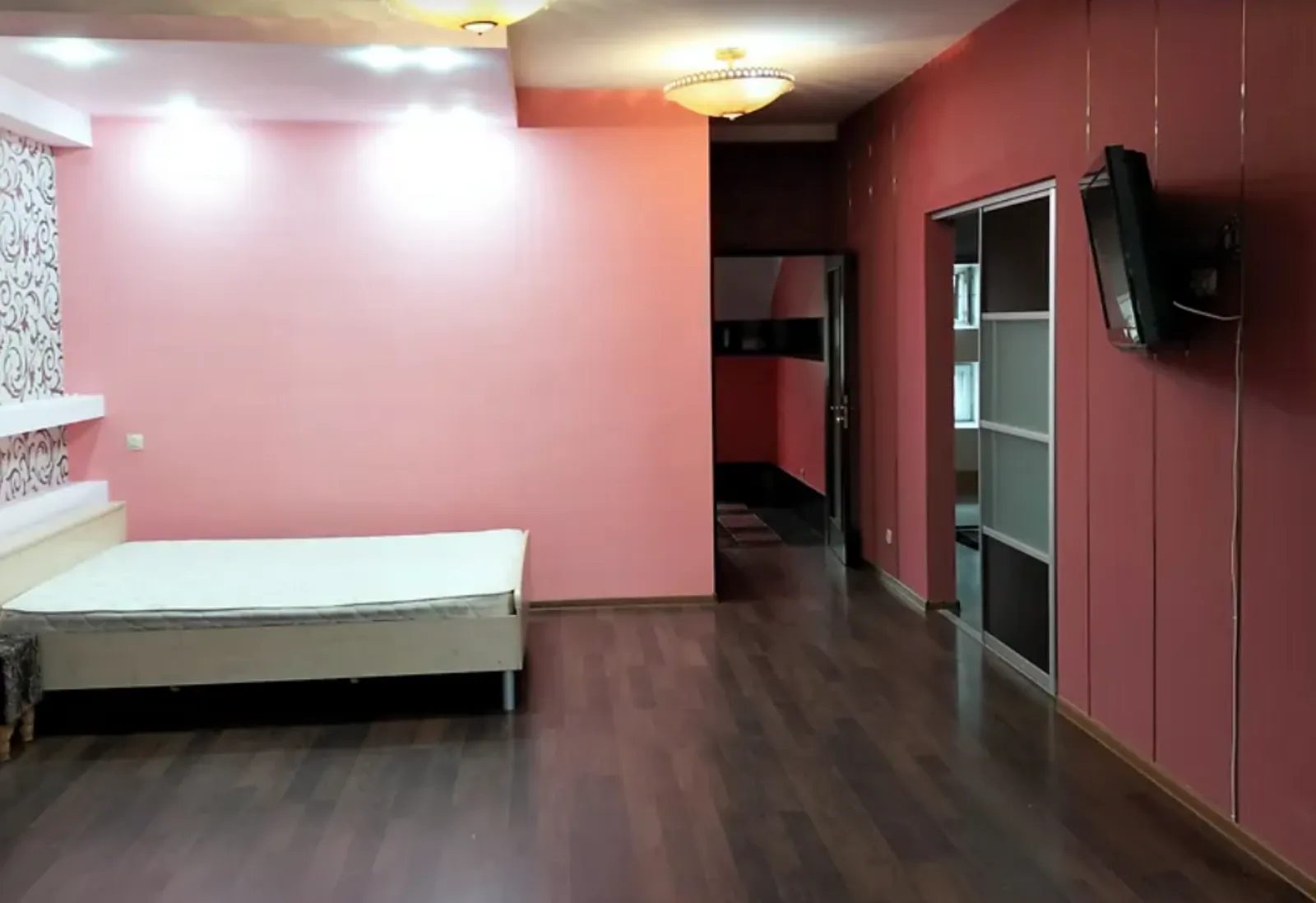 Apartments for sale. 1 room, 76 m², 6th floor/7 floors. Kvitky Tsisyk. vul., Ternopil. 