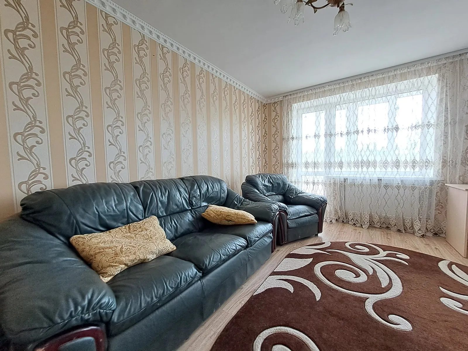 Apartments for sale. 4 rooms, 77 m², 5th floor/5 floors. Nalyvayka S. vul., Husyatyn. 