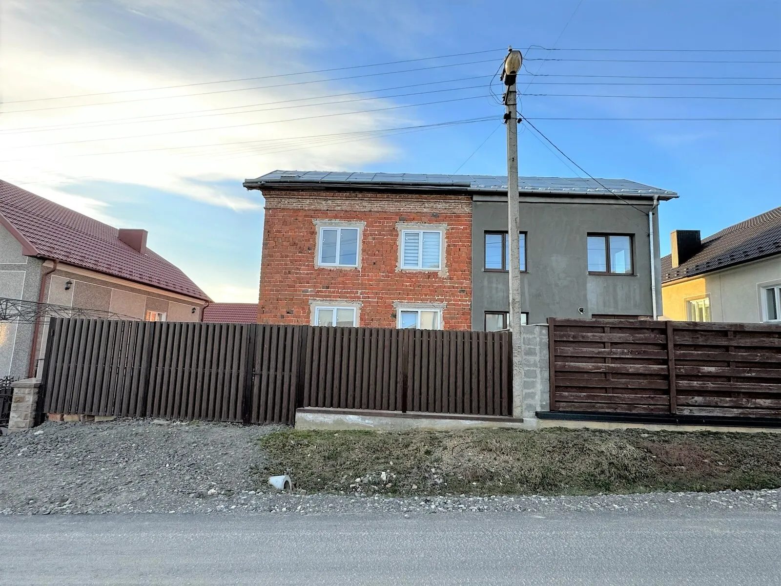БЕЗ комісійних для покупця. Продається будинок в передмісті Тернополя.