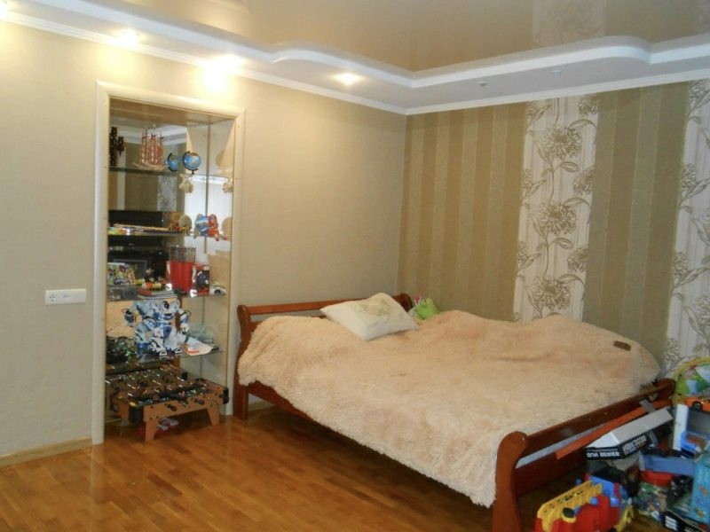 Продаж квартири. 3 rooms, 68 m², 3rd floor/15 floors. 7, Малиновського Маршала 7, Київ. 