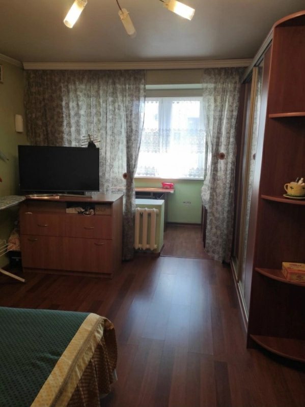 Продажа квартиры. 3 rooms, 73 m², 3rd floor/4 floors. 14, Хоревая 14, Киев. 