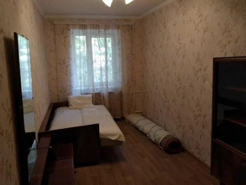 Apartments for sale. 2 rooms, 44 m², 2nd floor/5 floors. 11, Sokalska 11, Kyiv. 